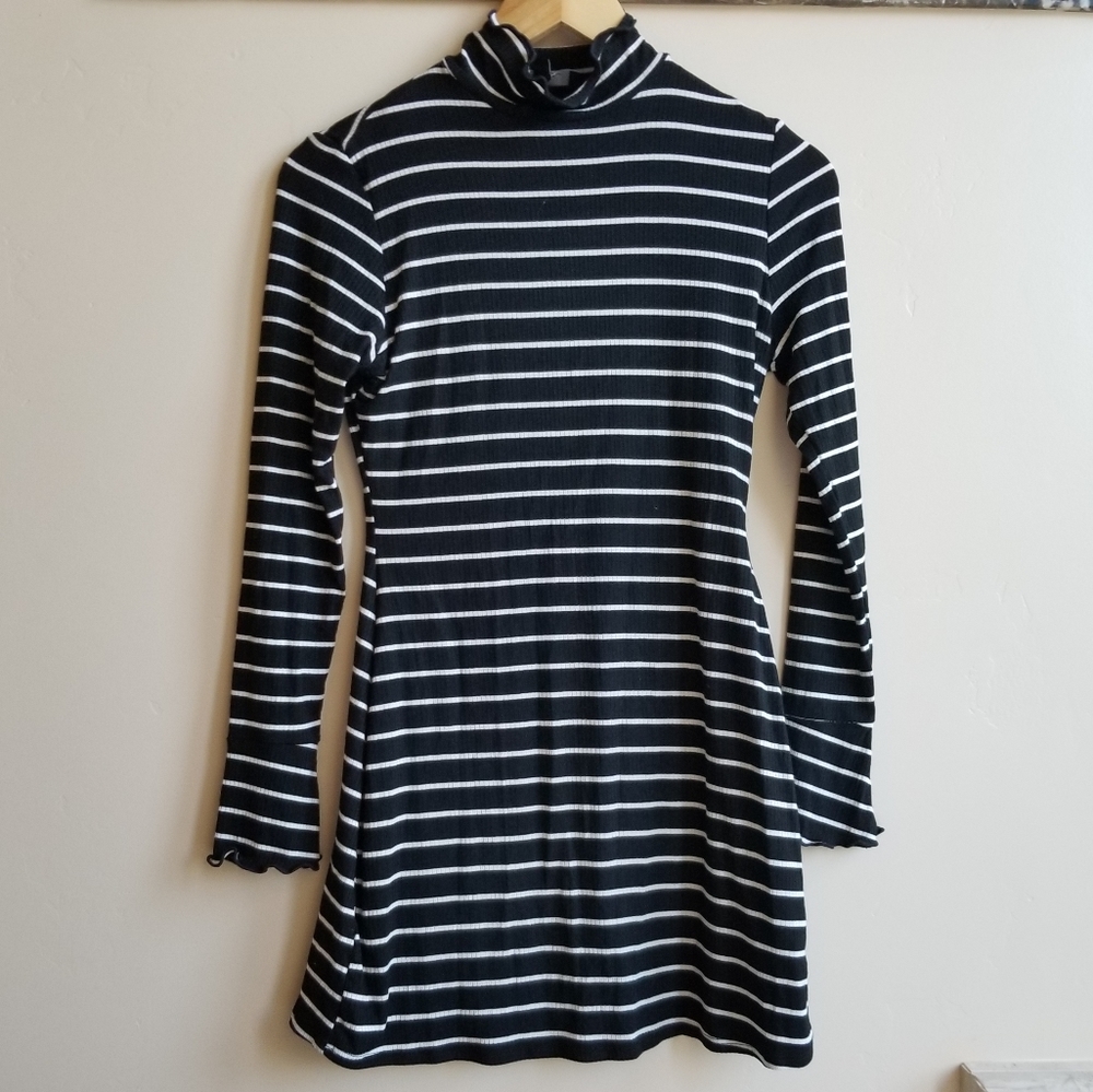 Lulus Stiped Turtleneck Dress S